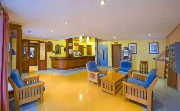 Las mejores ofertas de HOSTAL TORRES- ADULTS ONLY. Bahía de San Antonio