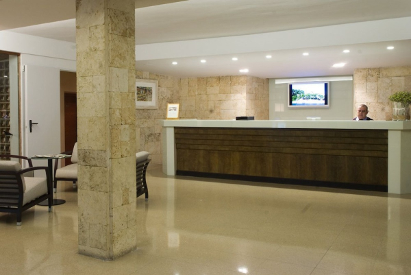Las mejores ofertas de HOSTALILLO HOTEL TAMARIU