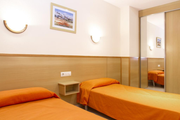 Las mejores ofertas de Edificio Azahar Salou 