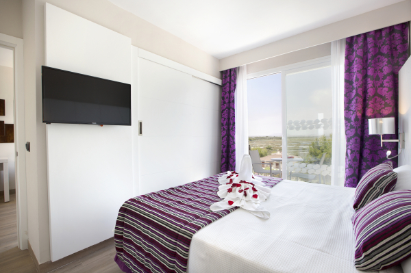 Las mejores ofertas de Mar Hotels Playa de Muro Suites Platja de Muro