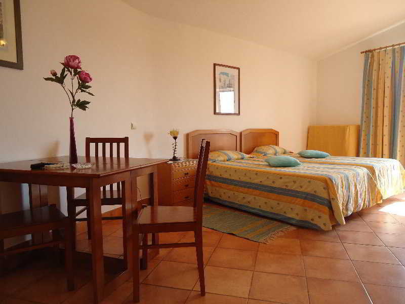 Canavial I & II Apartments