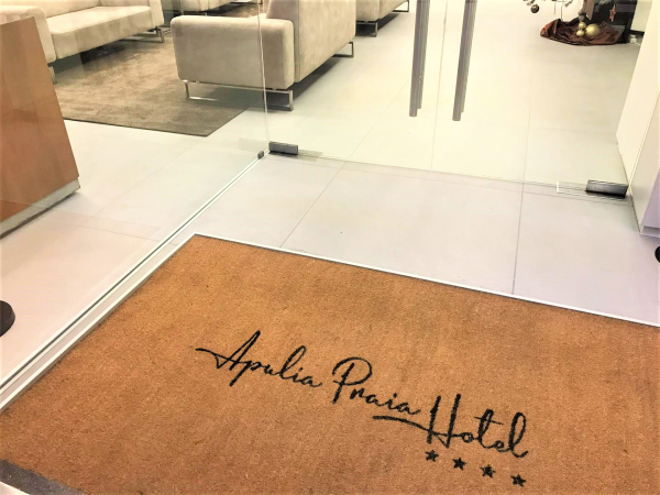 Las mejores ofertas de Apulia Praia Hotel Apúlia