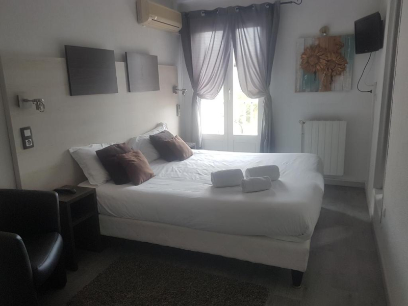 Logis Hotel les Charmettes