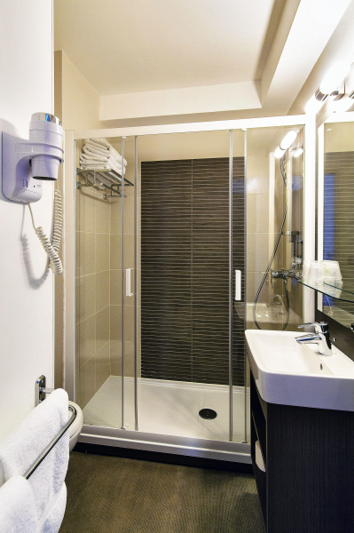 Las mejores ofertas de Cit’Hotel Forme Hotel Montpellier