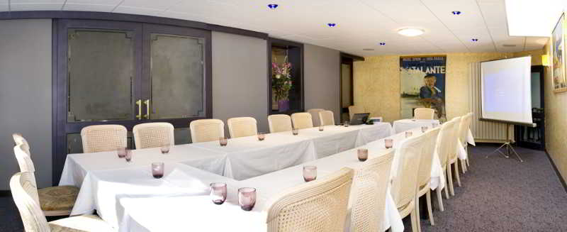 Inter-Hotel Les Peyrieres