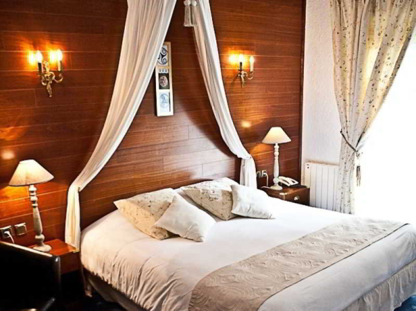 Las mejores ofertas de Brit Hotel Le Bran'Hoc - Auray Vannes 