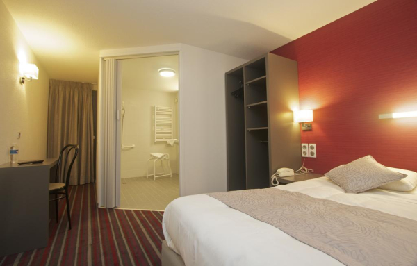 Las mejores ofertas de Brit Hotel Le Kerotel Vannes 