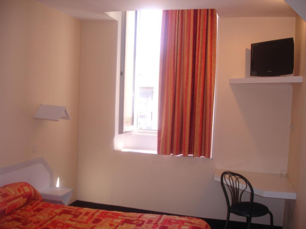 Las mejores ofertas de Brit Hotel Suisse et Bordeaux - Centre Gare Grenoble 