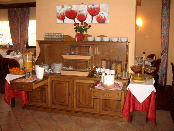 Las mejores ofertas de Logis Hostellerie Motel Au Bois Le Sire Colmar 