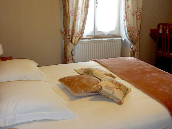 Las mejores ofertas de Logis Hotel la Renaissance Le Mans 