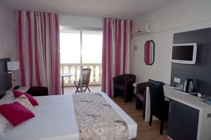 Logis Hotel Le Col De L'ange