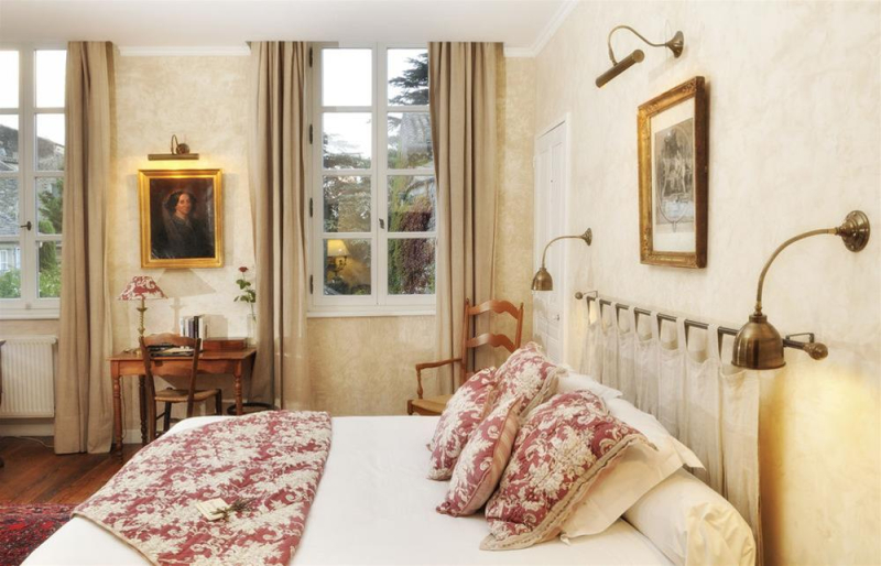 Le Clair de la Plume