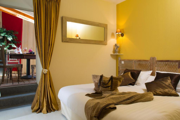 Las mejores ofertas de Hotel Les Flots Bleus Mauzens-et-miremont 