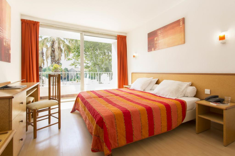 Le Domaine Du Mas Blanc