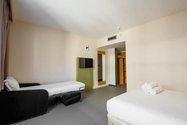 Las mejores ofertas de easyHotel Nice Nizas 