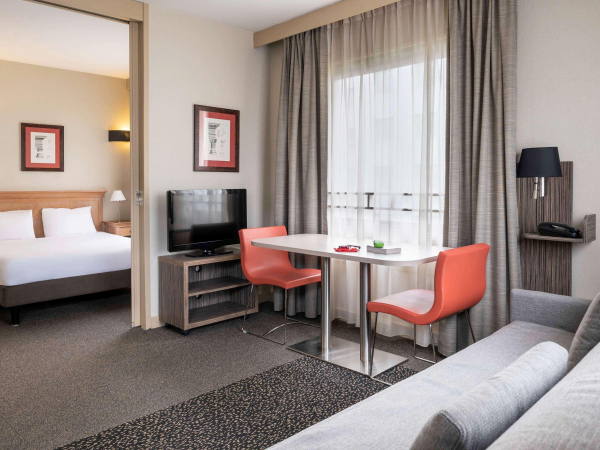 Las mejores ofertas de Aparthotel Adagio La Défense Esplanade Paris 