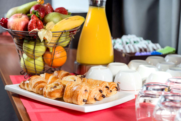 Las mejores ofertas de Kyriad Paris Nord Porte De Saint-Ouen Paris 