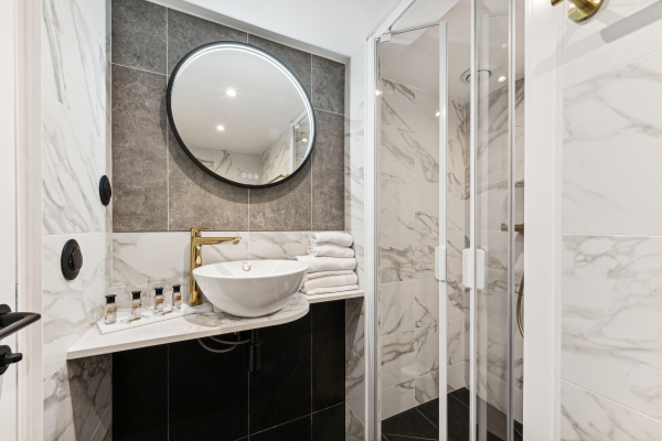 Las mejores ofertas de Mondial Hotel Paris