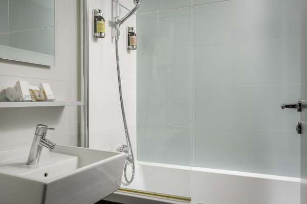 Las mejores ofertas de Courcelles Etoile Paris 