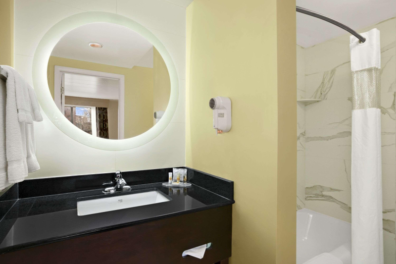 Days Inn by Wyndham Penn State