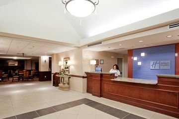 Las mejores ofertas de HOLIDAY INN EXPRESS HOTEL & SUITES CHESAPEAKE Chesapeake 