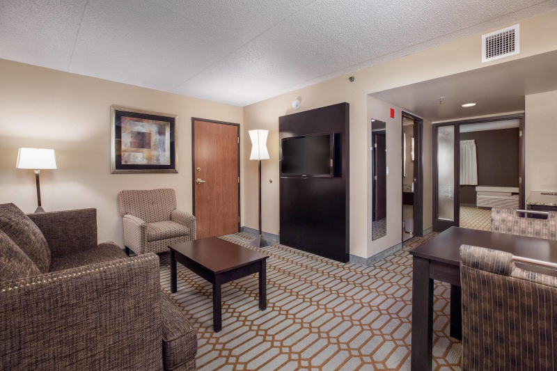 Delta Hotels By Marriott Fargo