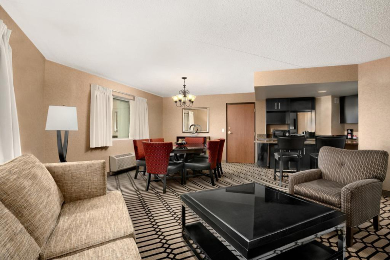 Delta Hotels By Marriott Fargo