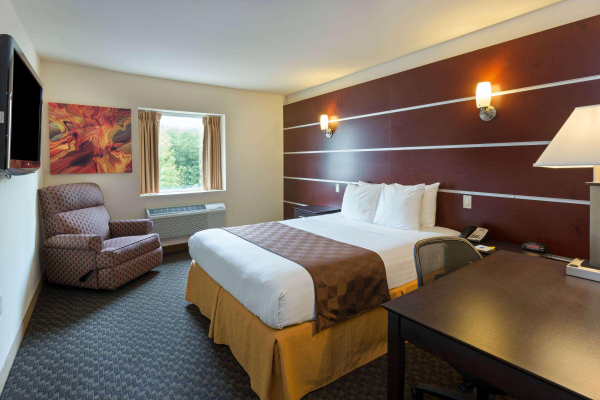 Las mejores ofertas de Days Inn & Suites By Wyndham Milwaukee Milwaukee 