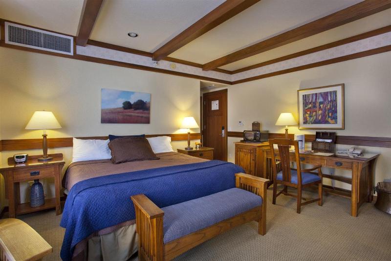 San Luis Creek Lodge