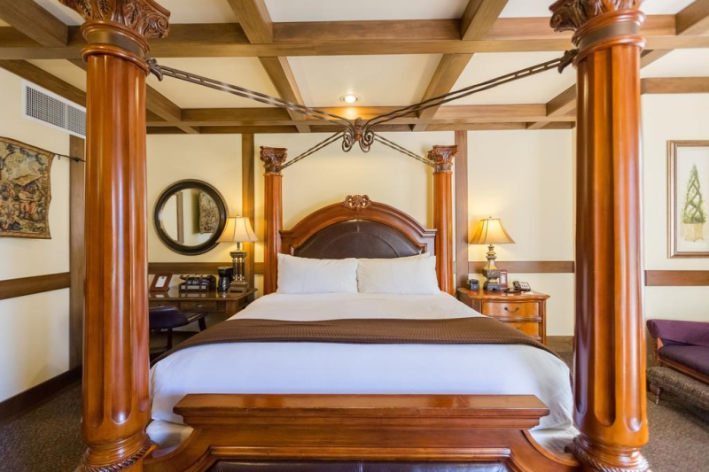 San Luis Creek Lodge