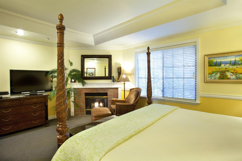 San Luis Creek Lodge