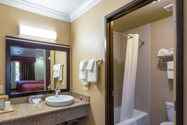 Las mejores ofertas de Econo Lodge Inn & Suites Escondido Downtown Escondido 