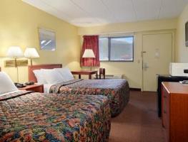 DAYS INN BY WYNDHAM ATHENS
