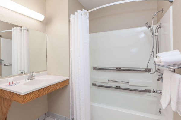 Las mejores ofertas de Super 8 by Wyndham Dunbar/Charleston Area Dunbar 