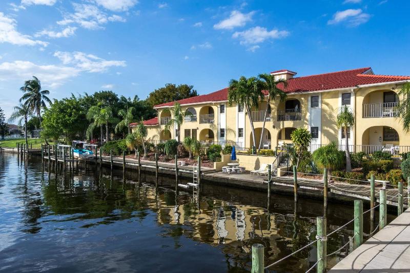 Casa Loma Motel-Waterfront