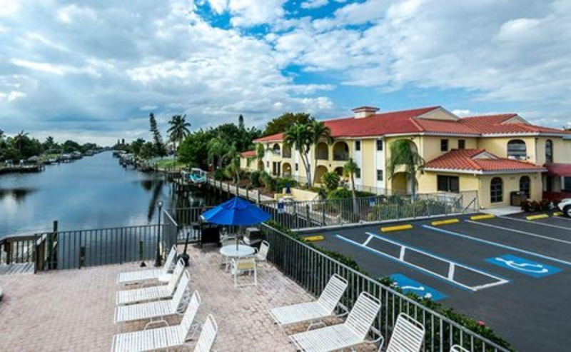 Casa Loma Motel-Waterfront