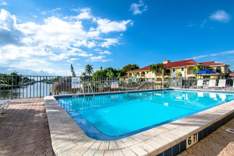 Casa Loma Motel-Waterfront