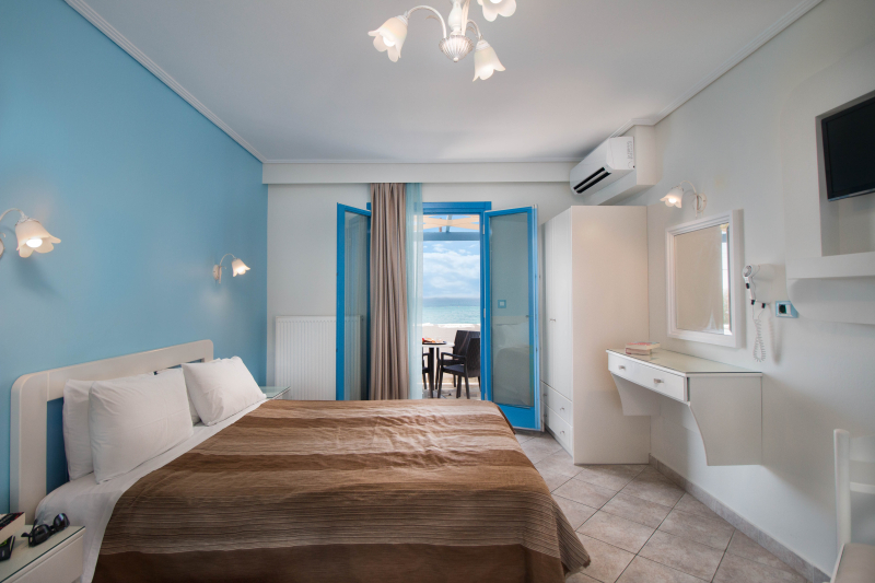 Liana Beach Hotel & Spa