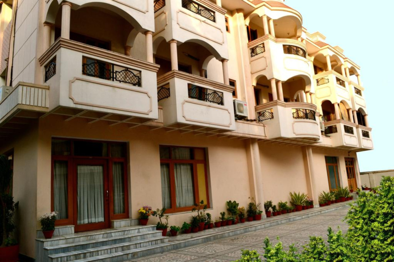Gautam Hotel