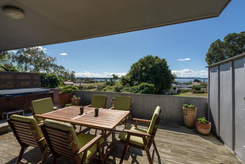 Lakeside City Apartments Penthouse