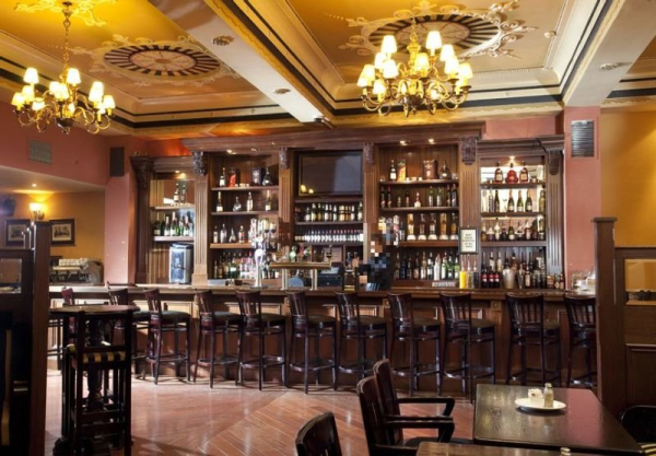 Las mejores ofertas de The Royal Hotel and Merrill Leisure Club Dublin