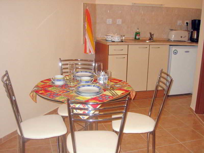 Persey Flora Apartments