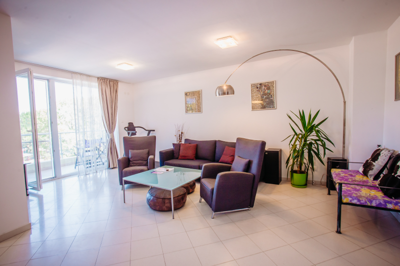 Yassen Mng Apartments