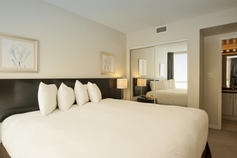 Carmana Hotel & Suites