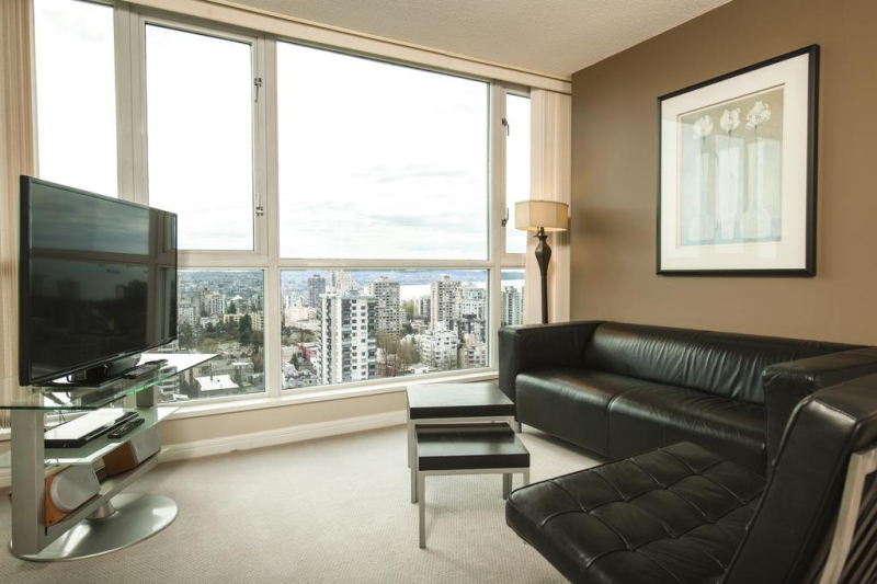 Carmana Hotel & Suites