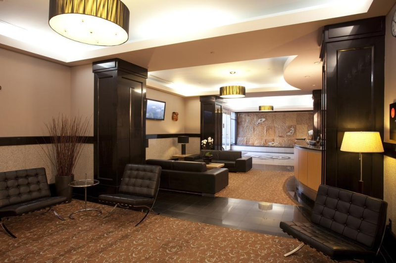 Carmana Hotel & Suites