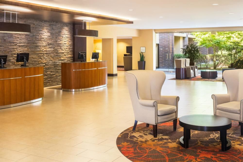 SHERATON VANCOUVER AIRPORT HOTEL