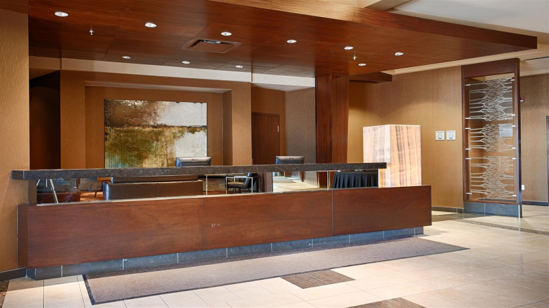 Best Western Cold Lake Inn