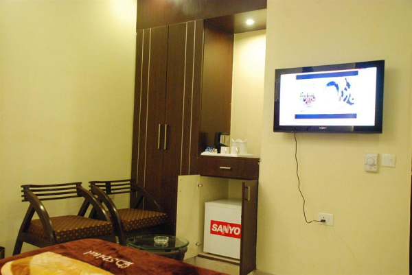 Las mejores ofertas de Silver Stone Delhi