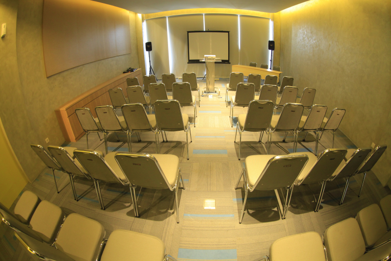 Yello Hotel Jemursari